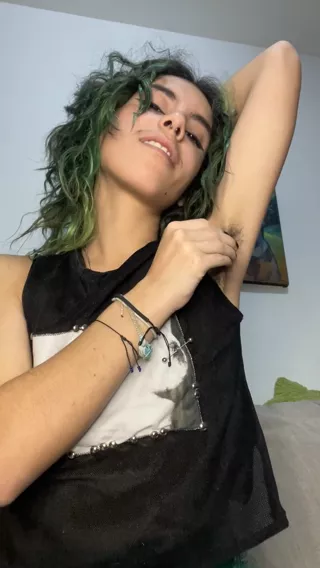 Nastolatki - Hairy Hairy Armpits