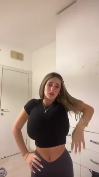 Nastolatki - Big Tits Israeli