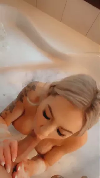 Lodzik - Amateur Big Tits